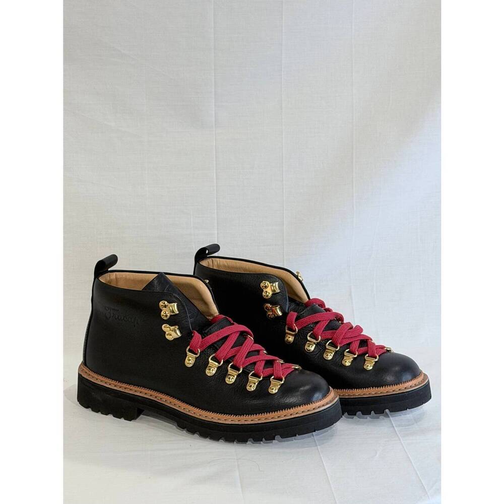 NEW FRACAP women's nebraska leather boot in black